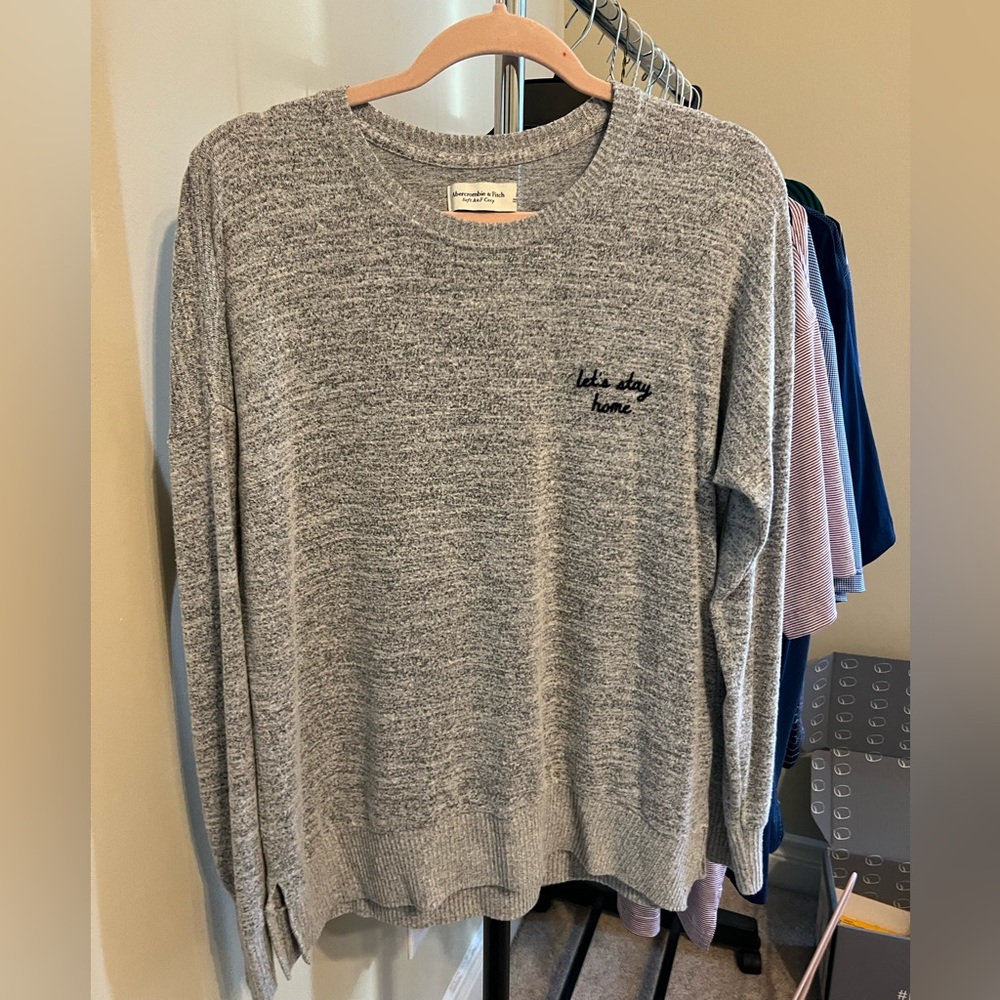 Abercrombie & Fitch “Let’s Stay Home” Super Soft A&F sweater - L charcoal gray